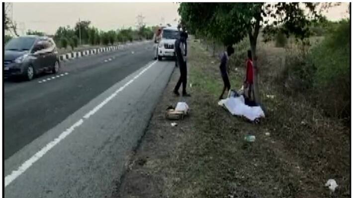 truck driver leaves migrant worker dead body on road roadside truck driver leaves migrant worker dead body on road roadside