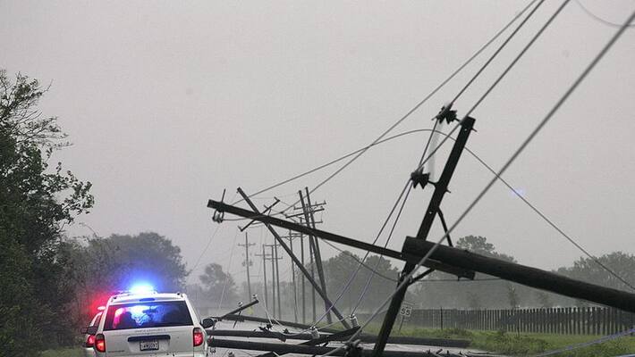 What we do if electric lines falls on your vehicles What we do if electric lines falls on your vehicles