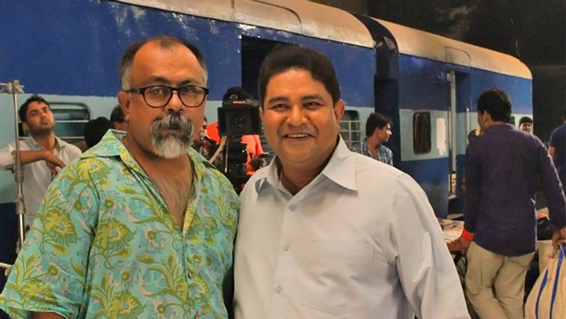 मैं अपनी बहन के पास कोलकाता में शिफ्ट हो जाऊंगा लेकिन इंडस्ट्री में से किसी को मुझे काम देना पड़ेगा वरना आप जानते हैं कि क्या होगा।'' बता दें कि आशीष वॉइस ओवर आर्टिस्ट भी हैं और उन्होंने हॉलीवुड फिल्म 'जोकर' के हिंदी वर्जन में अपनी आवाज भी दी है।
