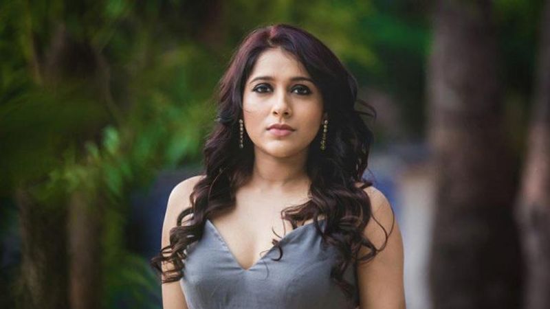 anchor rashmi gautham stuns in purple color top and tight jeans ksr