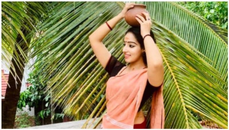 മാളവിക മേനോൻ