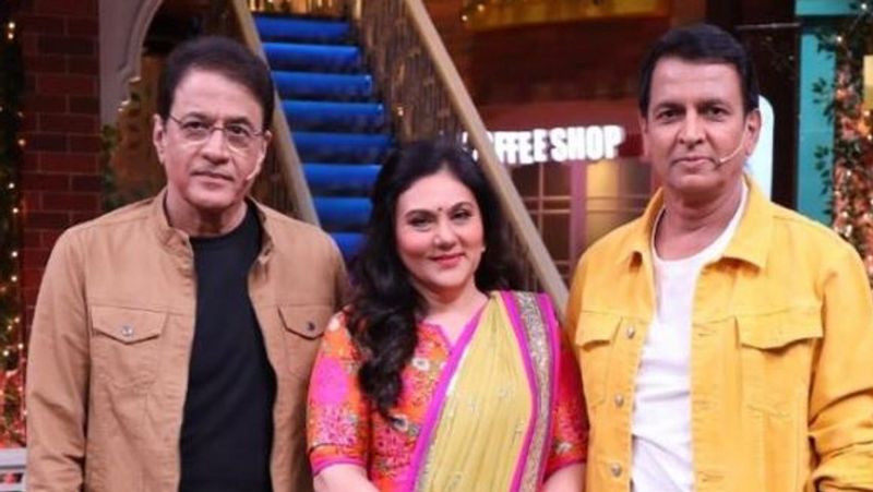बात करें, रामायण की तो, लॉकडाउन में धार्मिक शोज का जबरदस्त क्रेज देखने को मिल रहा है। सभी शोज के बीच रामायण को सबसे ज्यादा देखा जा रहा है। जब रामायण का दूरदर्शन पर रिपीट टेलीकास्ट हुआ था तो शो ने टीआरपी में कई रिकॉर्ड बनाए।