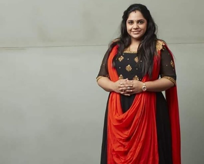 அழகிய பெண் குழந்தைக்கு தாயான சைந்தவி... தாய்மையை கொண்டாடிய சூப்பர் புகைபடங்களை நீங்களே பாருங்க ! 