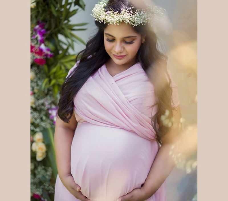 அழகிய பெண் குழந்தைக்கு தாயான சைந்தவி... தாய்மையை கொண்டாடிய சூப்பர் புகைபடங்களை நீங்களே பாருங்க ! 