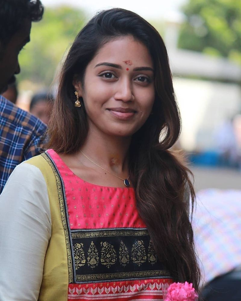 Nivethapethuraj 