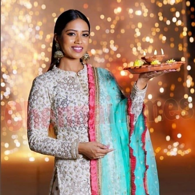 Nivethapethuraj 