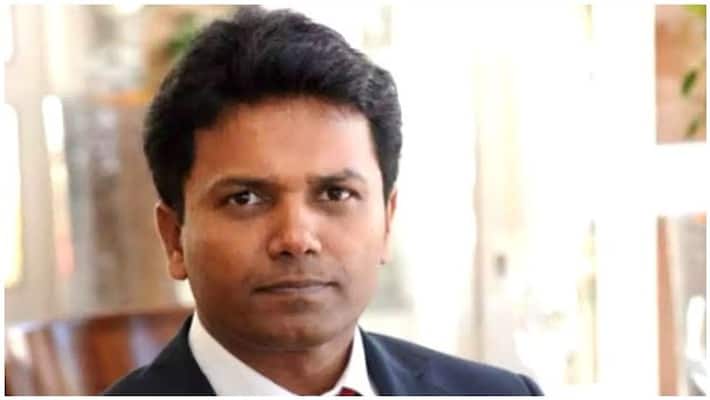 Director of IAS officer joins hands with 90 Immigrant Tamils in Mumbai Director of IAS officer joins hands with 90 Immigrant Tamils in Mumbai