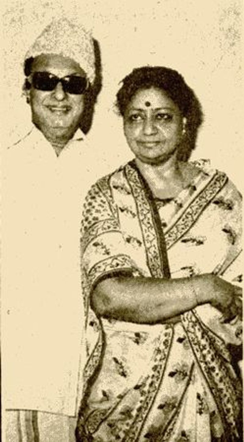எம்.ஜி.ஆரின் மனைவி ஜானகி அவர்களின் புகைப்படங்கள் :
