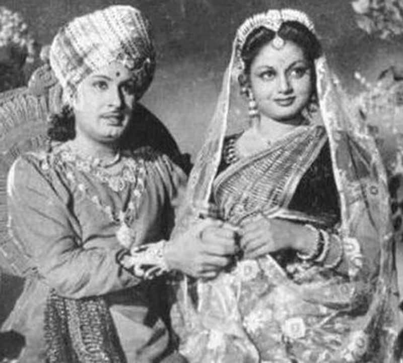 எம்.ஜி.ஆரின் மனைவி ஜானகி அவர்களின் புகைப்படங்கள் :