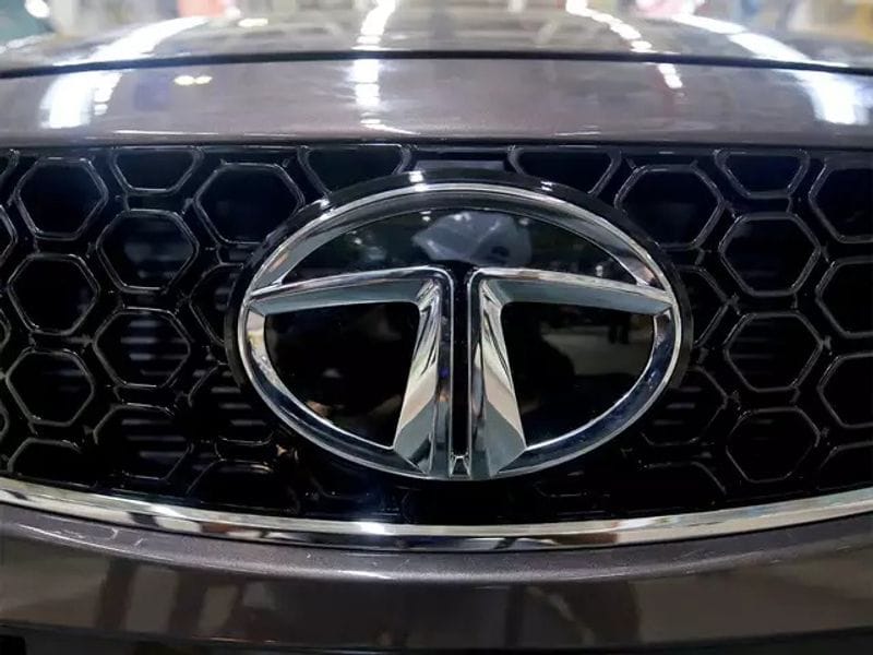 The Hexa for which Tata has now received order from the Army is not available in the country as a private vehicle. It will get the Army’s green paint scheme.