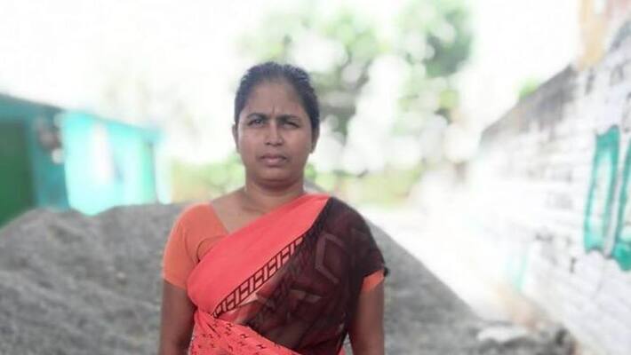 Woman arrested for selling cannabis in Vaniyambadi At the Time of Corona Lock Down Woman arrested for selling cannabis in Vaniyambadi At the Time of Corona Lock Down