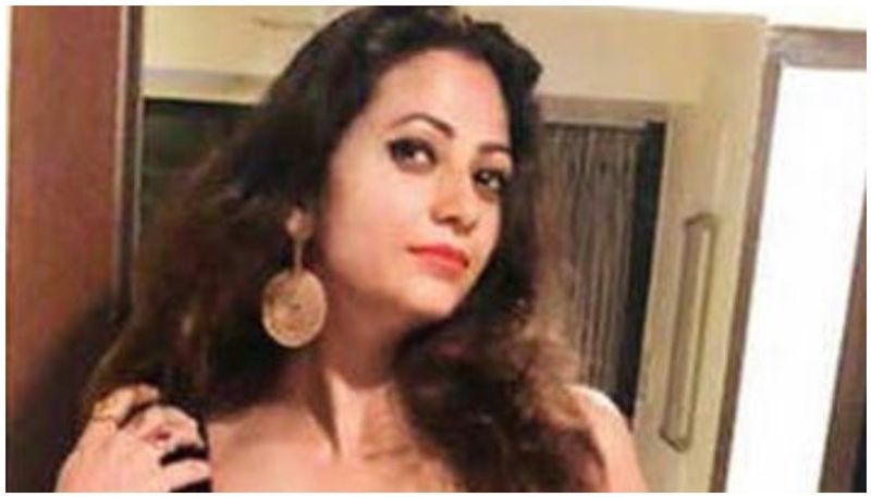 ലോക്ക് ഡൗണ് കാലത്ത് വിവാഹബന്ധത്തെക്കുറിച്ച് ഒരുപാട് ആലോചിച്ചു, അങ്ങനെയാണ് ഇത് അവസാനിപ്പിക്കാൻ തീരുമാനിച്ചത് എന്നും അഞ്ജലി പറയുന്നു.
