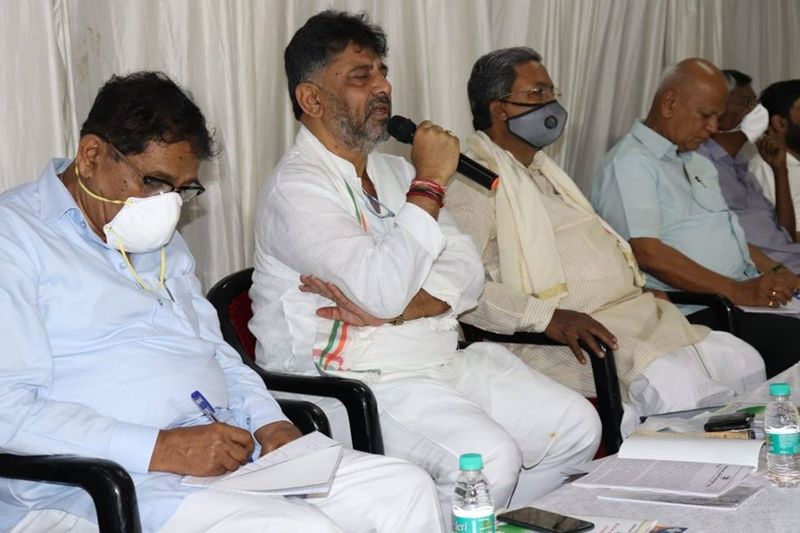 ಸಿದ್ದು ನೇತೃತ್ವದಲ್ಲಿ ಕಾಂಗ್ರೆಸ್ ಶಾಸಕಾಂಗ ಸಭೆ: ಸರ್ಕಾರದ ವಿರುದ್ಧ ಸಿದ್ಧವಾಯ್ತು ಅಸ್ತ್ರ