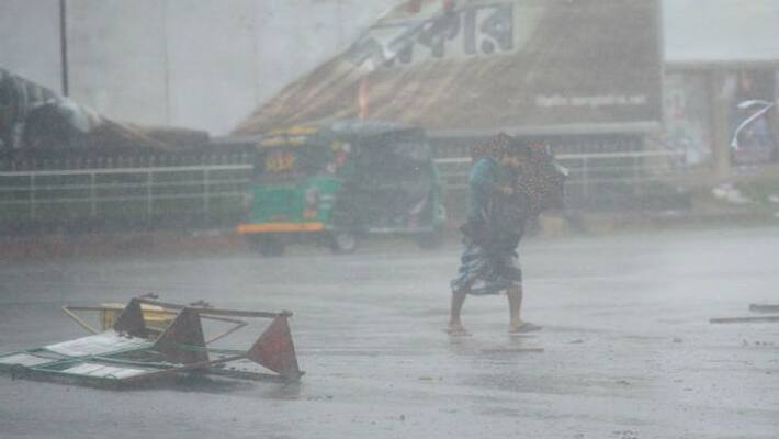 Super cyclone Amphan hits coast of India and Bangladesh Super cyclone Amphan hits coast of India and Bangladesh