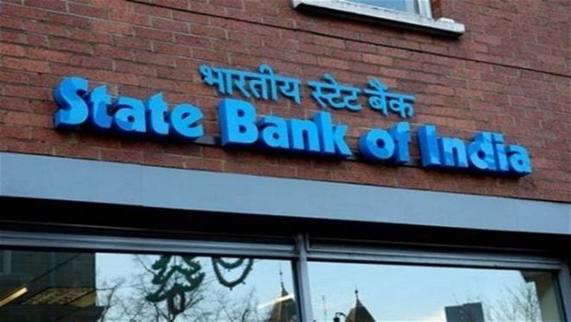 भारतीय स्टेट बैंक ने रिलायंस इंडस्ट्रीज में 1,500 करोड़ रुपए का निवेश किया है। इससे लगता है कि रिलांयस ने नॉन कन्वर्टिबल डिबेंचर के जरिए जो रकम जुटाने का फैसला किया है, उसमें उसे सफलता मिलेगी।
