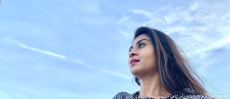நம்ம குட்டி பொண்ணு நித்யாஸ்ரீயா இது ?? சூப்பர் சிங்கர் நித்யஸ்ரீயின் லேட்டஸ்ட் கிளிக்ஸ் ! 