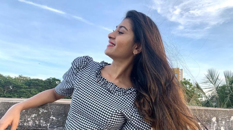 நம்ம குட்டி பொண்ணு நித்யாஸ்ரீயா இது ?? சூப்பர் சிங்கர் நித்யஸ்ரீயின் லேட்டஸ்ட் கிளிக்ஸ் ! 