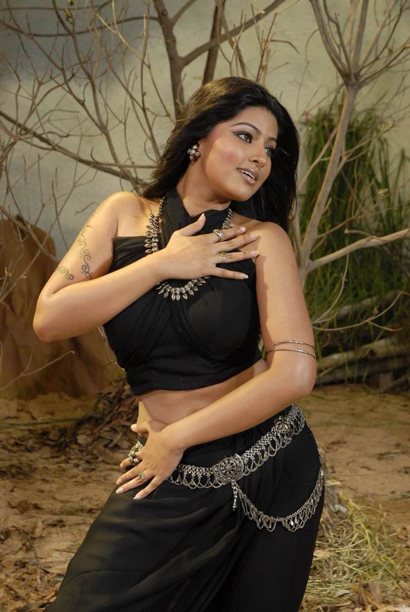 Actress Sneha prasanna hot photos