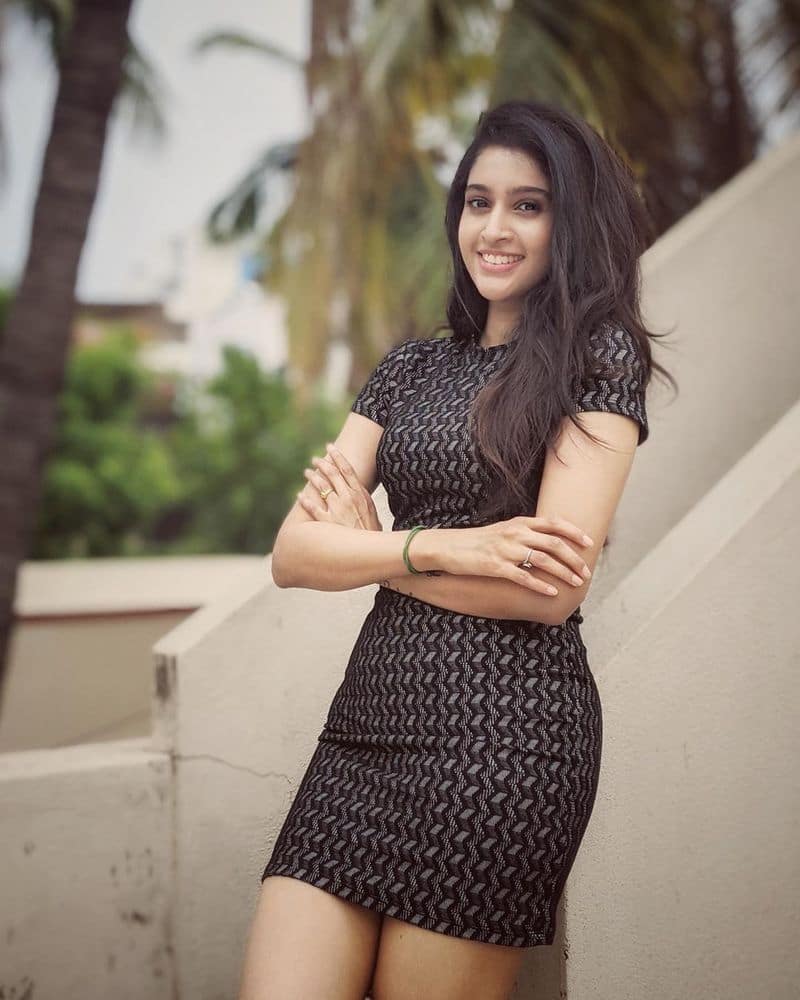 Karuppan movie actress Tanya Ravichandran Short Dress Slim Look Photo Shoot