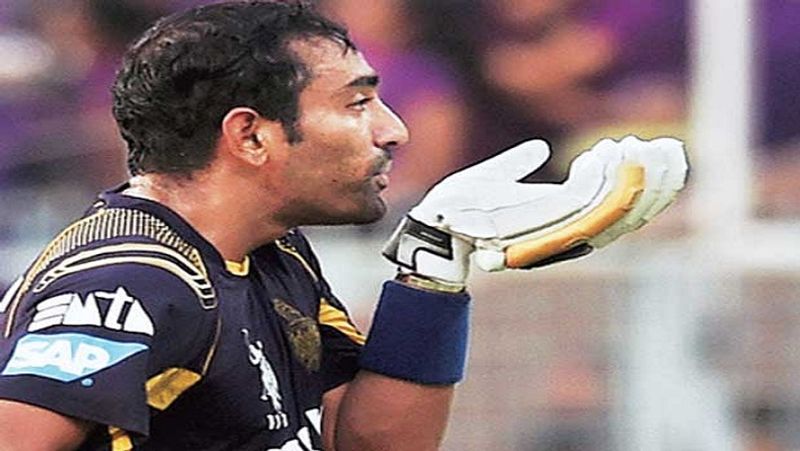 IPL 2020: Robin Uthappa caught while rubbing ball with saliva CRA