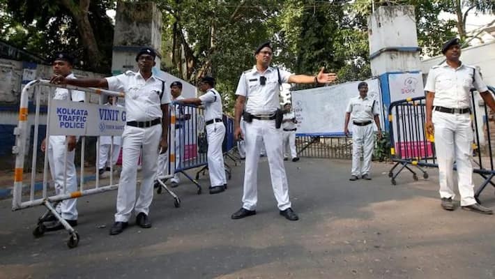 500 Police personnel Unhappy in kolkata over deployment in COVID 19 containment zones, stage protest KPP 500 Police personnel Unhappy in kolkata over deployment in COVID 19 containment zones, stage protest KPP