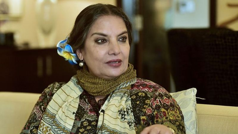 एक यूजर पिछले साल पीएम इमरान खान के लिए 1 जनवरी 2019 अपनी पोस्ट में लिखा था, 'क्यों इमरान खान, यही है तुम्हारा नया पाकिस्तान?' इनके अलावा और कई सोशल मीडिया यूजर्स ने शबाना आजमी पर फेक न्यूज फैलाने का आरोप लगाया है।