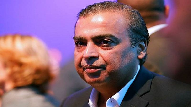 चर्चा यह भी है कि मुकेश अंबानी जल्द ही स्टॉक मार्केट में जियो का आईपीओ भी ला सकते हैं। अमेरिका के रिसर्च ऑर्गनाइजेशन बर्न्सटेन रिसर्च ने अपनी रिपोर्ट में दावा किया है कि जियो में इन्वेस्टमेंट की रफ्तार को देखते हुए 5 साल बाद यानी 2015 तक भारत के 50 फीसदी लोग जियो की सेवाओं का इस्तेमाल करेंगे। यह भी कहा कि अंबानी अगले कुछ साल में जियो का आईपीओ ला सकते हैं। 