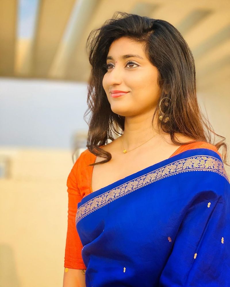 Sravaniyadav 
