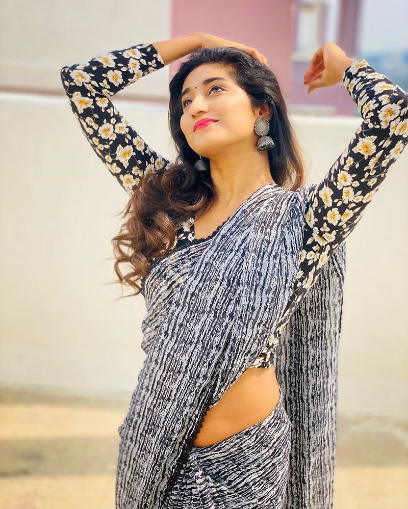 Sravaniyadav 