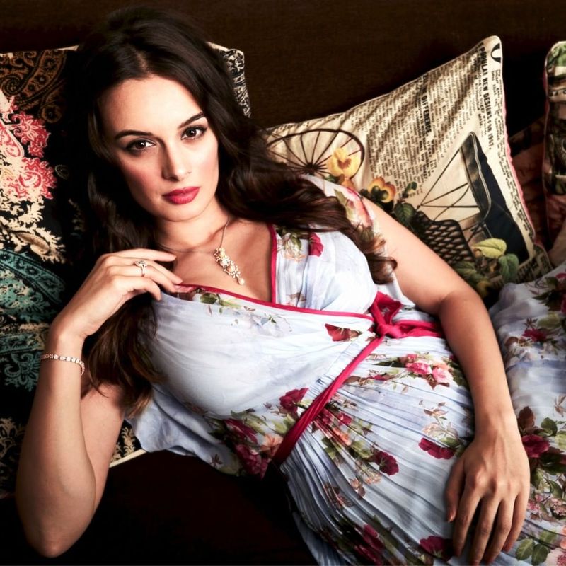 Evelyn sharma 