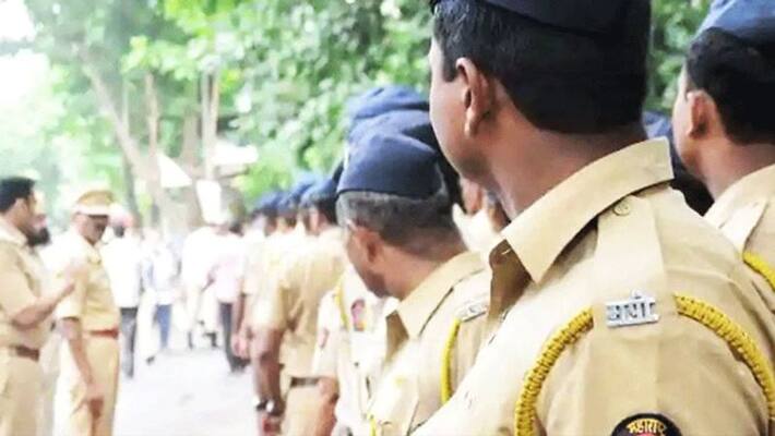 Mumbai Police who lost their lives will get compensation of 65 lakh rupees kpn Mumbai Police who lost their lives will get compensation of 65 lakh rupees kpn