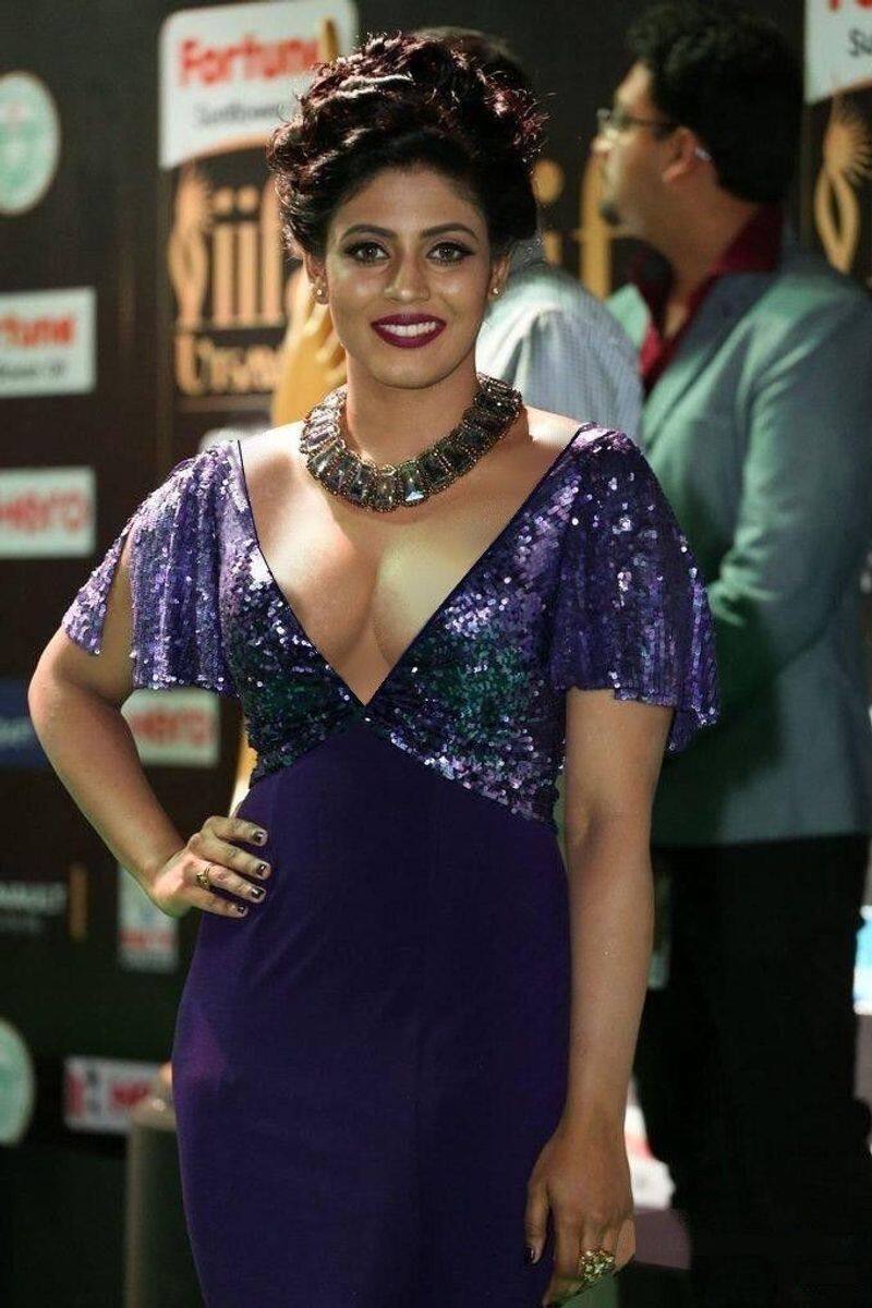 actress ineya dress removed in photo viral in social media