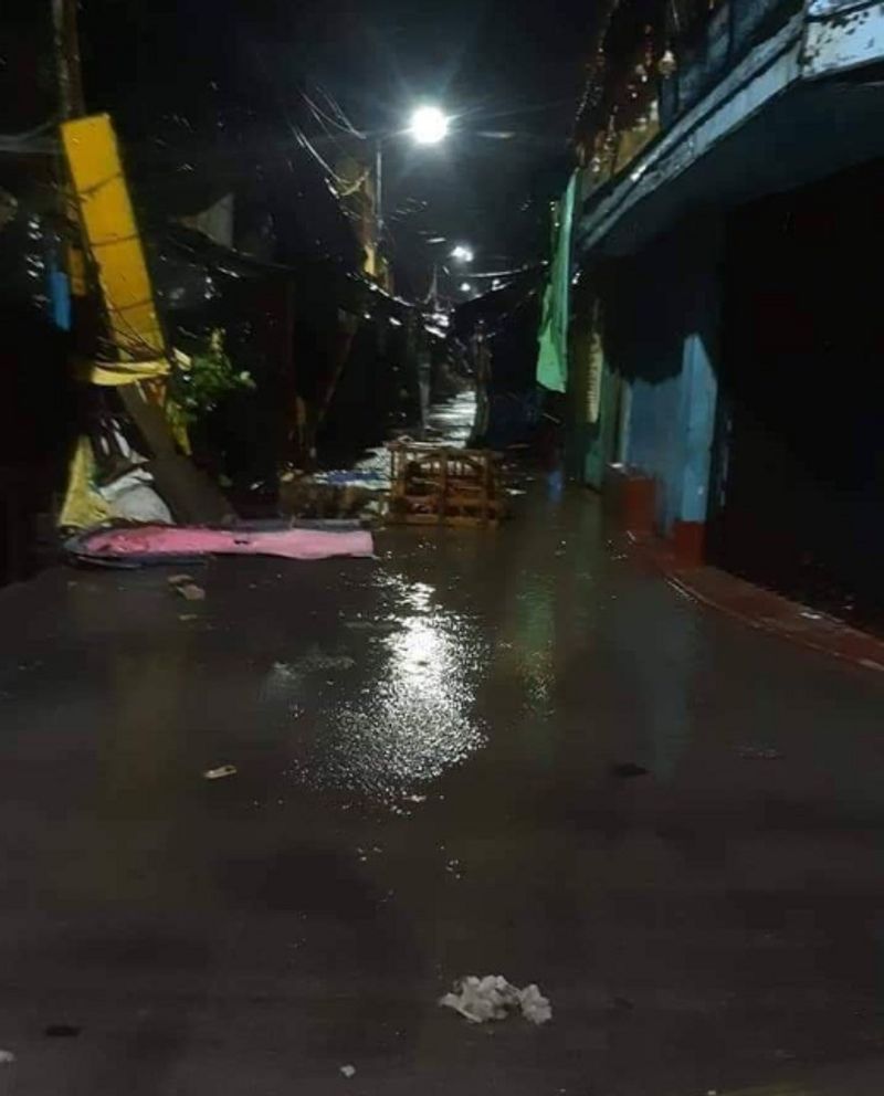 ബംഗാള് ഉള്ക്കടലില് രൂപംകൊണ്ട ഉംപുണ് ചുഴലിക്കാറ്റ് സൂപ്പര് സൈക്ലോണായി മാറിയതോടെ കനത്ത നാശം വിതച്ചത്.