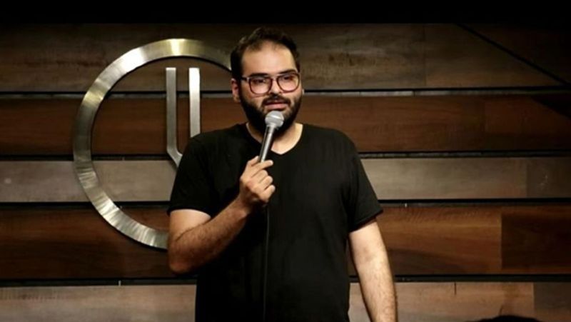 कॉमेडियन कुणाल कामरा ने अपने यूट्यूब बटन को नीलाम करने का फैसला किया।