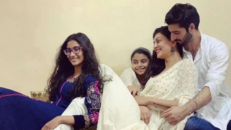 The videos even had some unseen moments with her close ones including daughters Alisah and Renee and her boyfriend Rohman Shawl.
