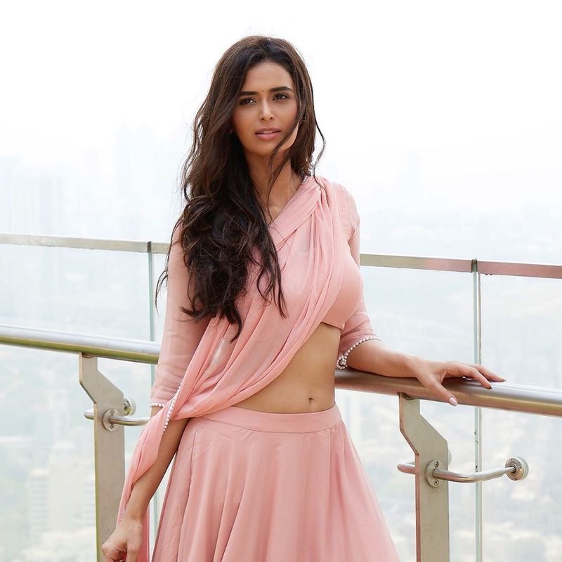 Meenakshidixit 