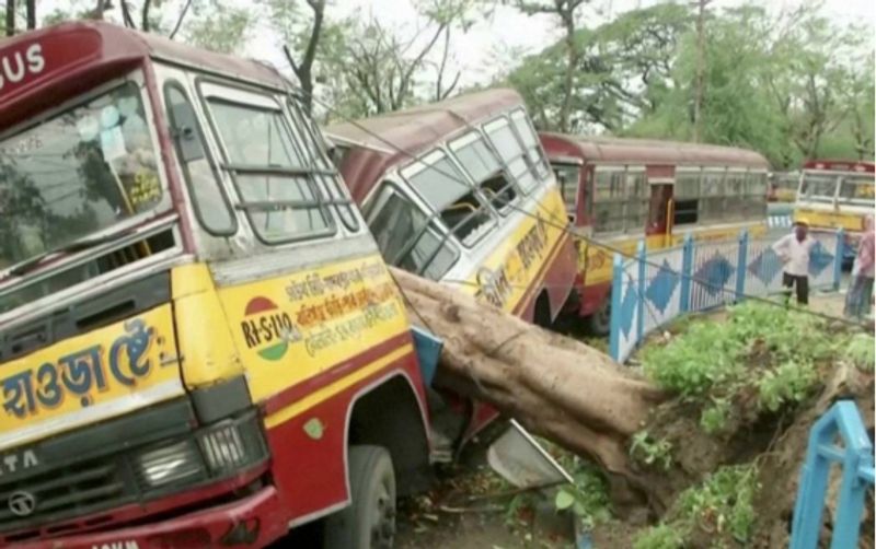 ഇന്ത്യയ്ക്ക് ചുഴലിക്കാറ്റുകളെ അഭിമുഖീകരിക്കാന് കഴിയുമെന്നും ജനങ്ങളുടെ ജീവനും സ്വത്തും സംരക്ഷിക്കാന് സജ്ജമാണെന്നും ഉംപുണ് കൊടുങ്കാറ്റ് തെളിയിച്ചെന്ന് ഐഎംഡിയുടെ ഡയറക്ടർ ജനറൽ എം മോഹൻപത്ര പറഞ്ഞു.