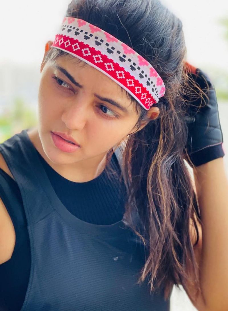 Athulya ravi recent photos