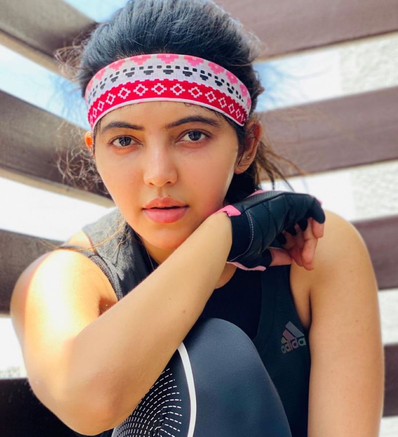Athulya ravi recent photos
