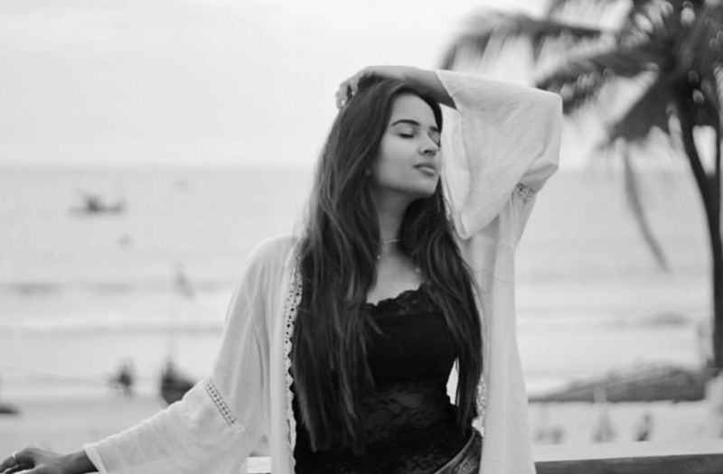Poojita ponnada photo gallery