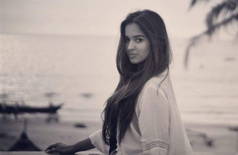 Poojita ponnada photo gallery