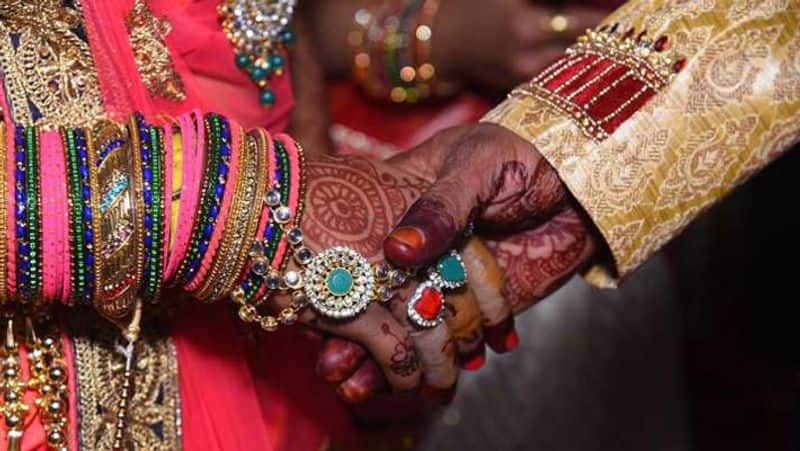 know about The new trend of Lokdown marriages