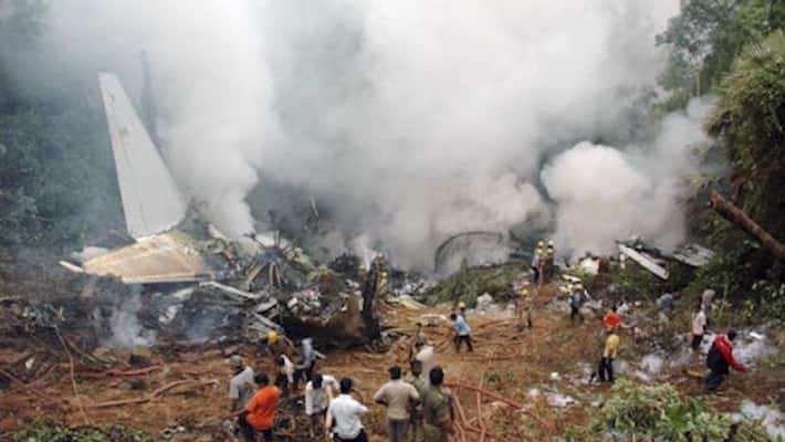 Mangalore air crash On this day 10 years ago 158 people died Mangalore air crash On this day 10 years ago 158 people died
