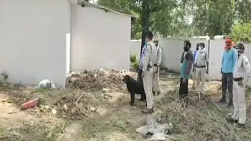 हैरानी की बात है कि चोर मजिस्ट्रेट के घर से कोई बड़ी रकम या गहने नहीं ले गया। उसे ऐसा करने की मौका नहीं मिला या उसने सिर्फ जरूरत के पैसे चोरी किए, यह जांच का विषय है।