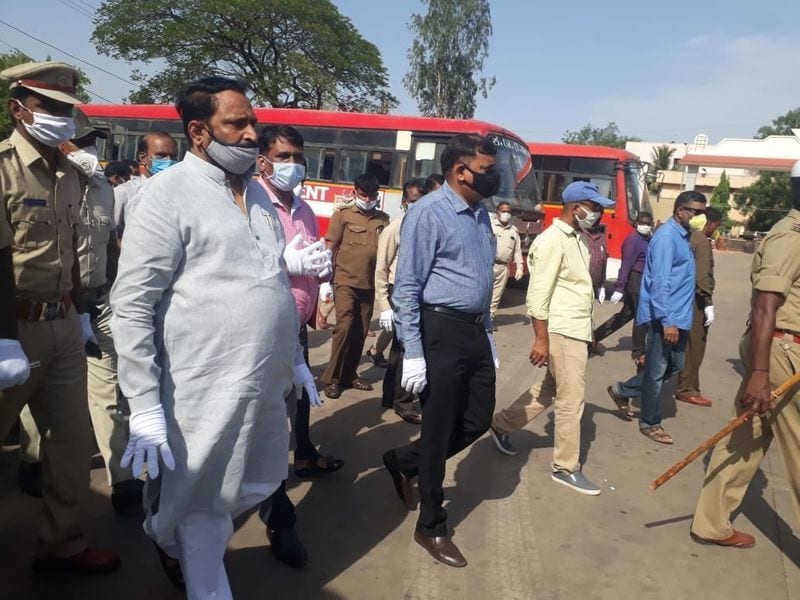 ಇಡೀ ರಾಜ್ಯದಲ್ಲೇ ಹೊಸಪೇಟೆ ವಿಭಾಗವು ಅತ್ಯುತ್ತಮವಾಗಿ ಕಾರ್ಯನಿರ್ವಹಿಸುತ್ತಿದೆ. ಹೊಸಪೇಟೆ ಎಂದರೆ ನಮಗೆ ಹೆಮ್ಮೆಯ ಸಂಗತಿ ಎಂದ ಸಚಿವ ಲಕ್ಷ್ಮಣ ಸವದಿ 
