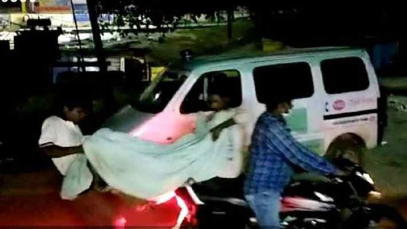 A youth of Kolkata allegedly killed his father on Sunday night RTB