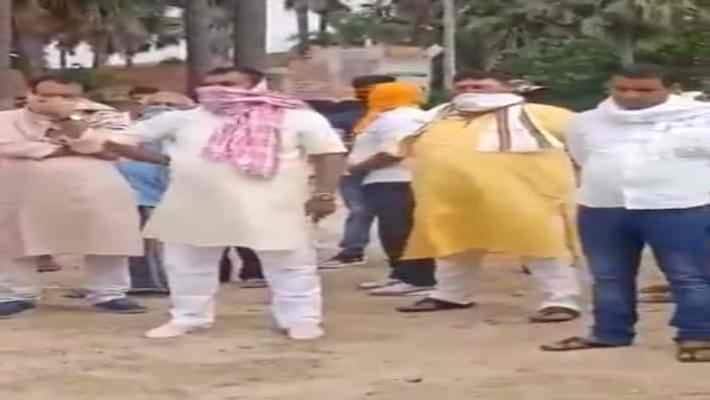 Bihar News JDU MLA humiliated workers asking for work pra Bihar News JDU MLA humiliated workers asking for work pra