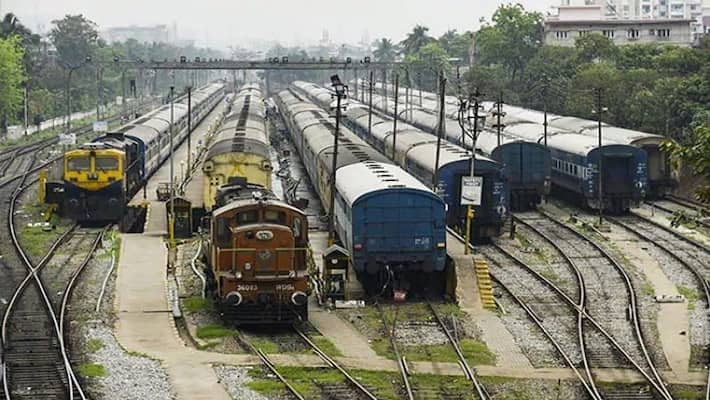 Indian Railways to incur Rs 35000 crore loss from passenger train services in FY21 Indian Railways to incur Rs 35000 crore loss from passenger train services in FY21
