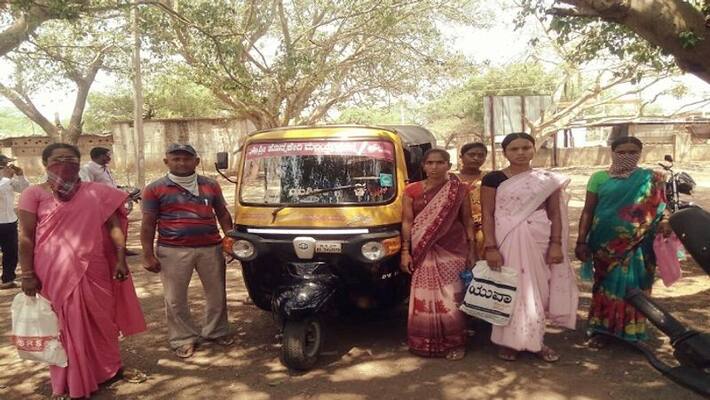 Auto Driver Free Service to Pregnant Old Age Persons in Hunagund during lockdown Auto Driver Free Service to Pregnant Old Age Persons in Hunagund during lockdown
