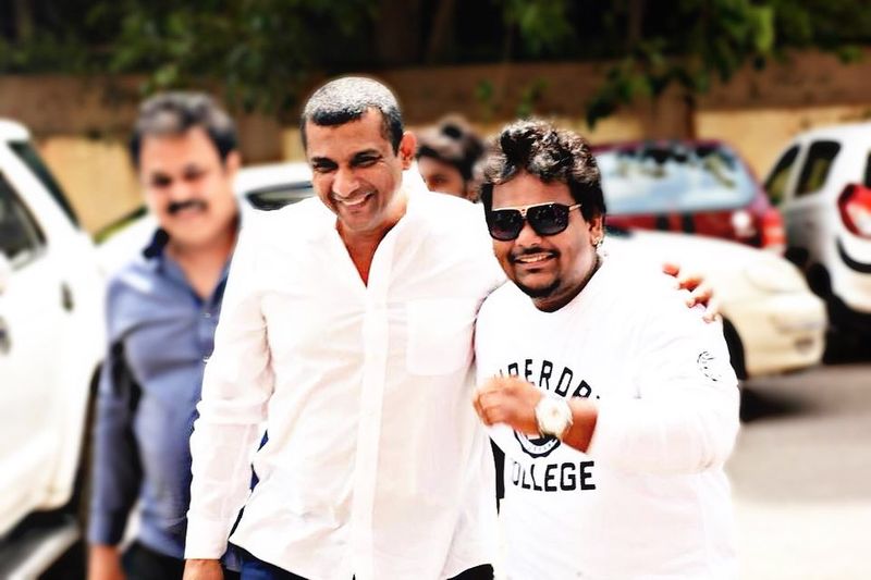  ಮೂಲತಃ ಉತ್ತರ ಪ್ರದೇಶದ ಮಥುರಾ ನಿವಾಸಿಯಾಗಿರುವ ಮೋಹಿತ್ ನೋಯ್ಡಾದಲ್ಲಿ ಕ್ಯಾನ್ಸರ್ಗೆ ಚಿಕಿತ್ಸೆ ಪಡೆಯುತ್ತಿದ್ದರು